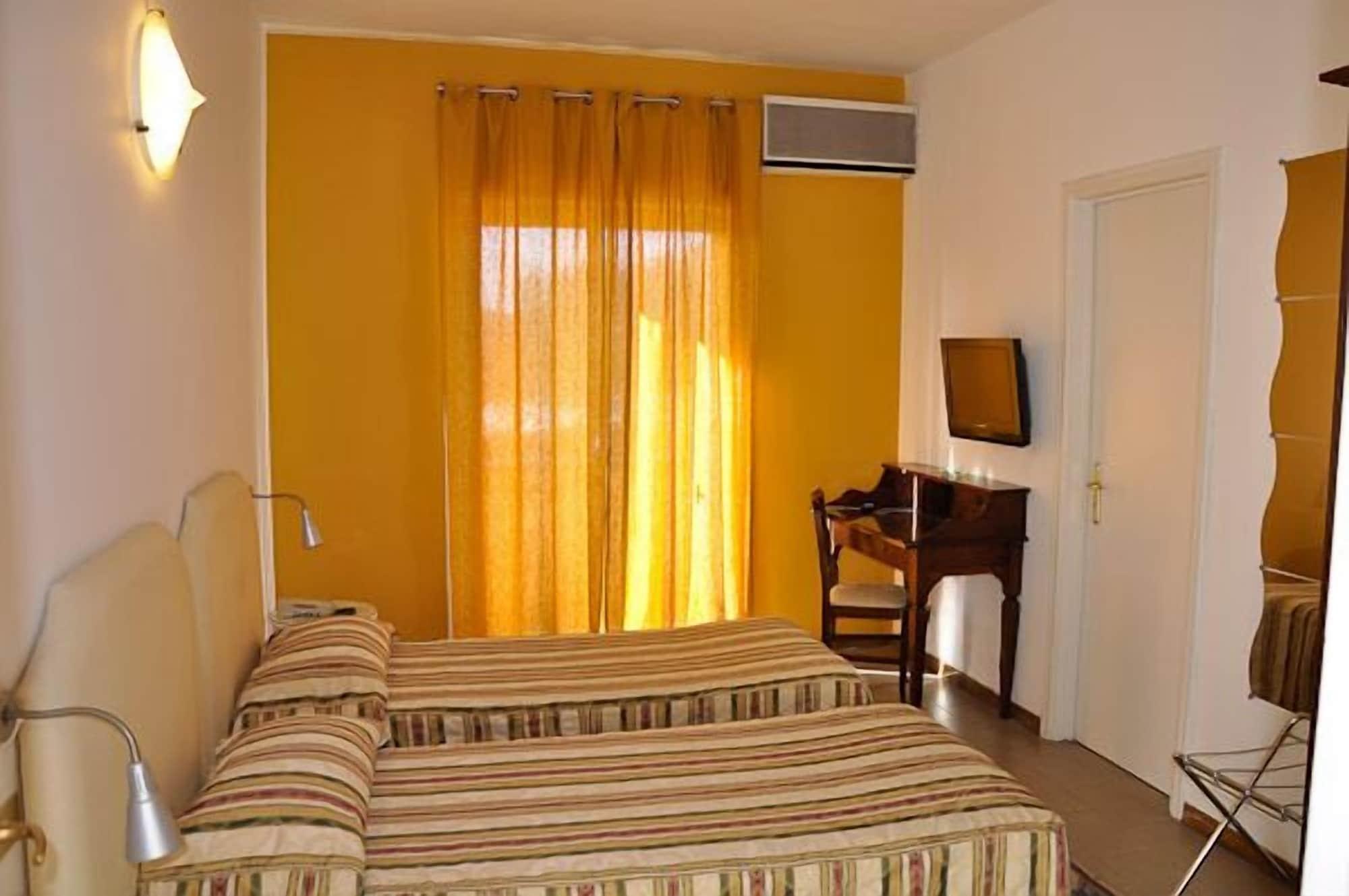 Tk Hotel - Ex Ares San Giovanni La Punta Bagian luar foto