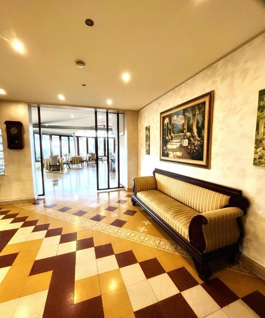 Tk Hotel - Ex Ares San Giovanni La Punta Bagian luar foto