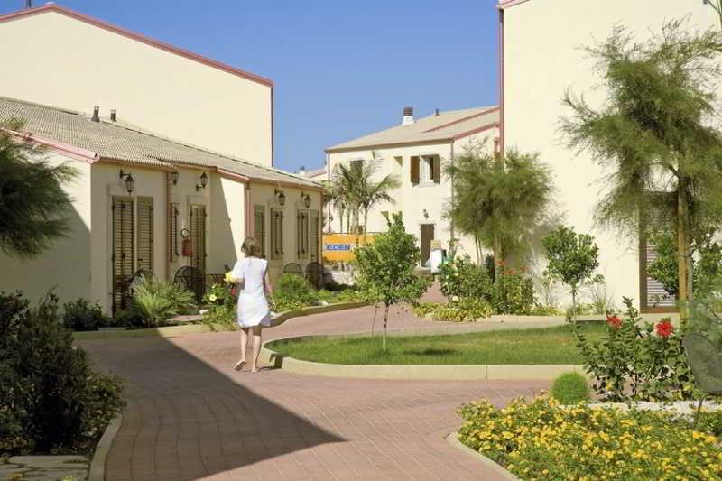 Tk Hotel - Ex Ares San Giovanni La Punta Bagian luar foto